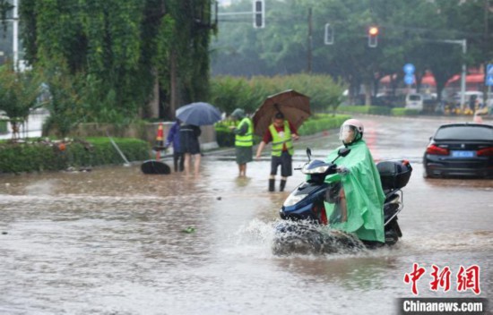 天富官方注册：广西沿海遭遇强降雨 多所学校停课